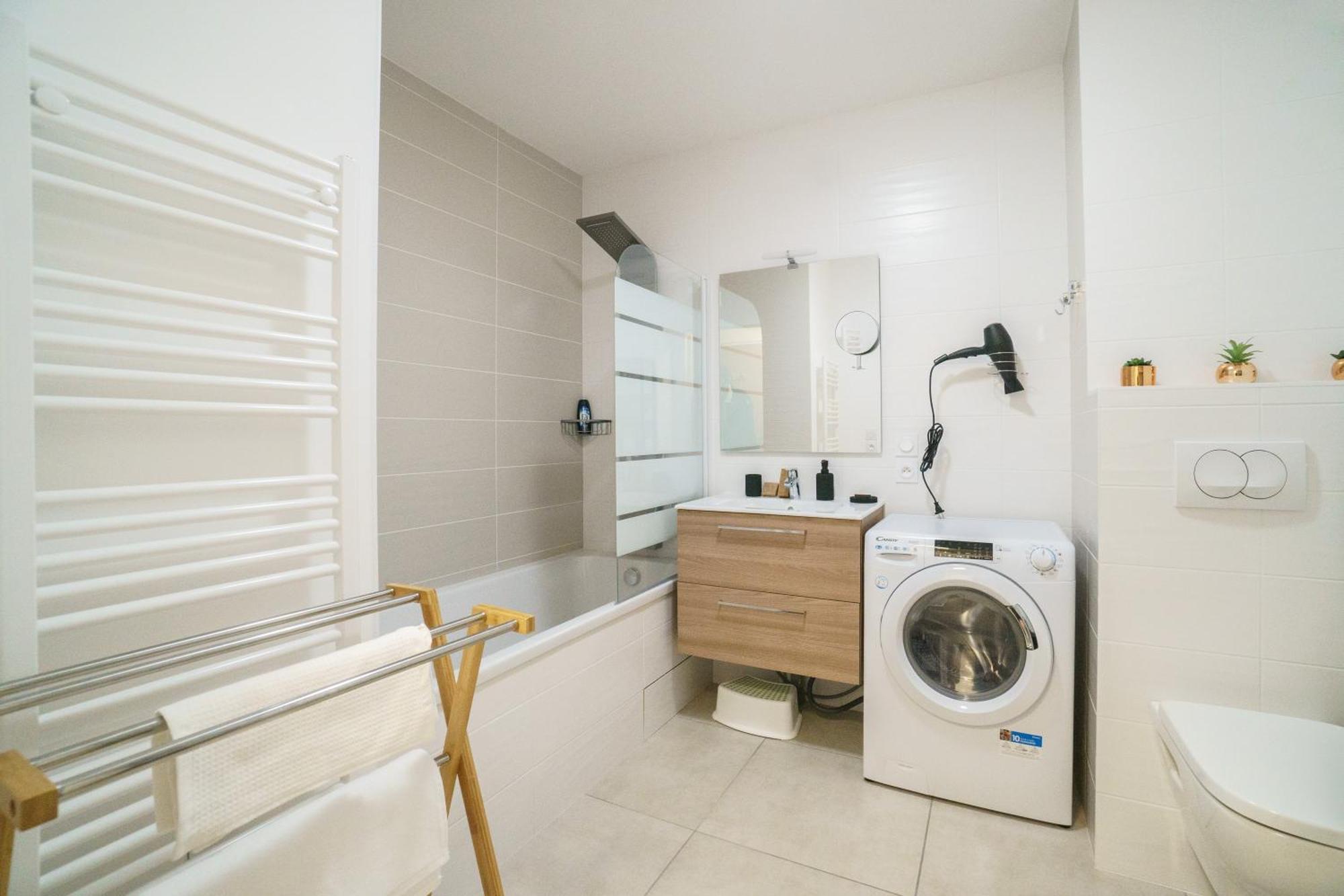 Royal Park Lake View Apartment إفيان ليه با المظهر الخارجي الصورة