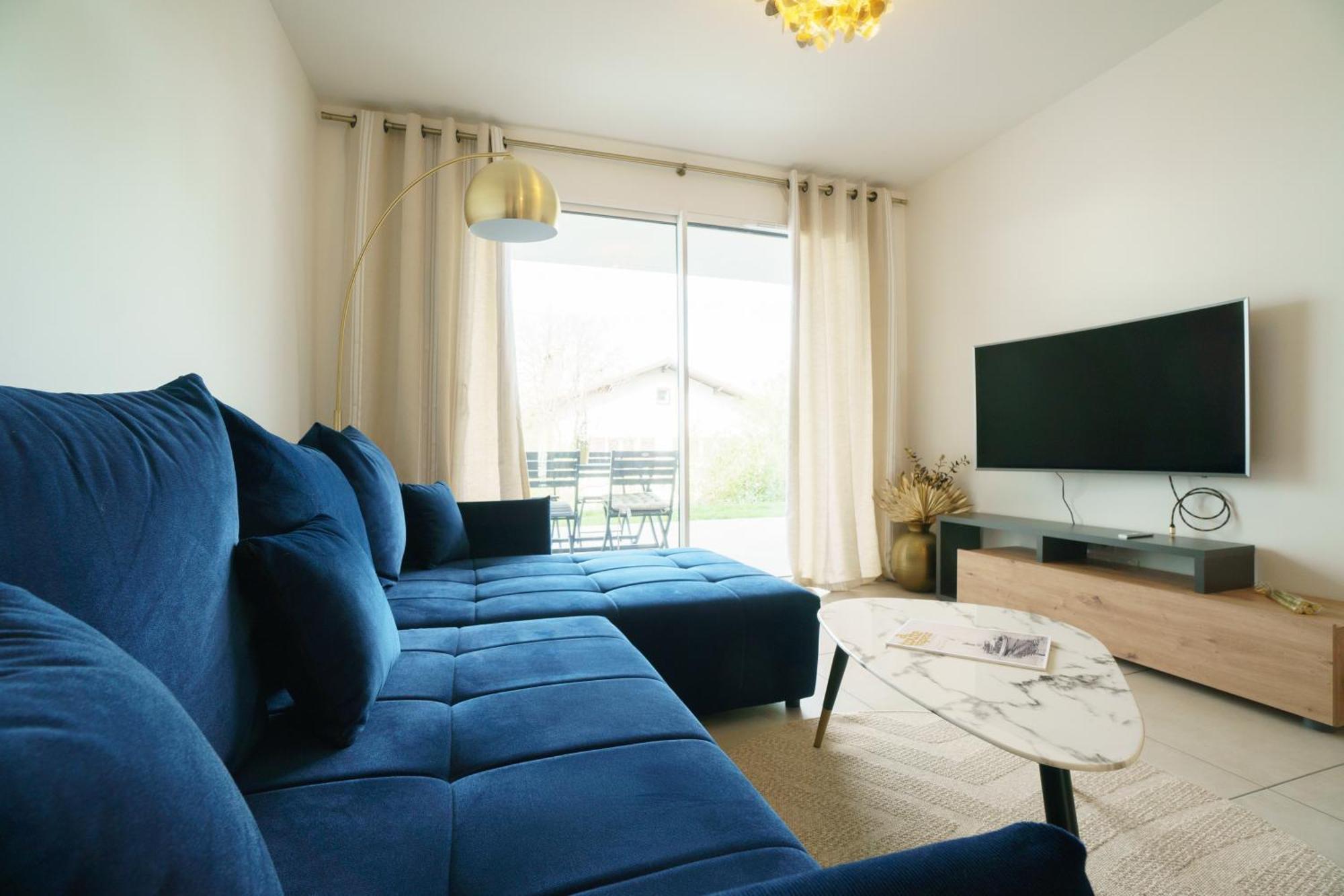 Royal Park Lake View Apartment إفيان ليه با المظهر الخارجي الصورة