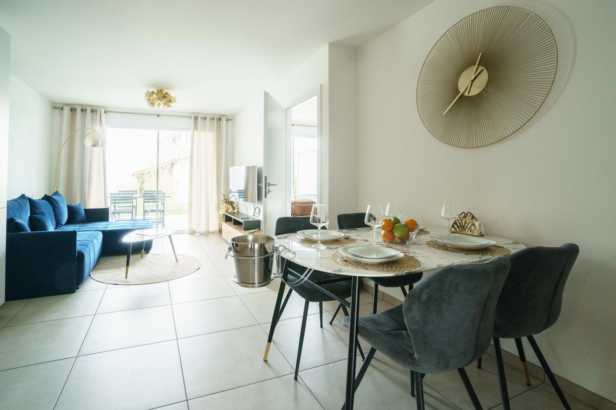 Royal Park Lake View Apartment إفيان ليه با المظهر الخارجي الصورة