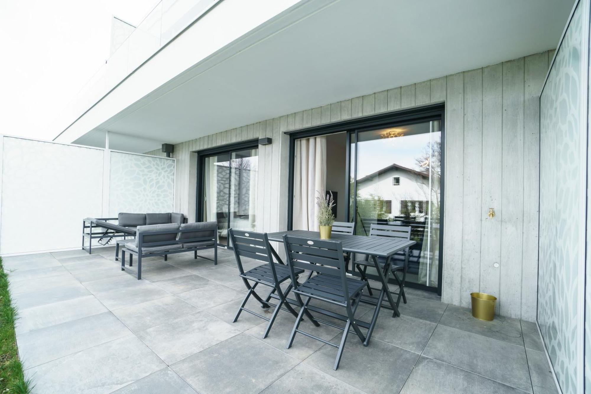 Royal Park Lake View Apartment إفيان ليه با المظهر الخارجي الصورة